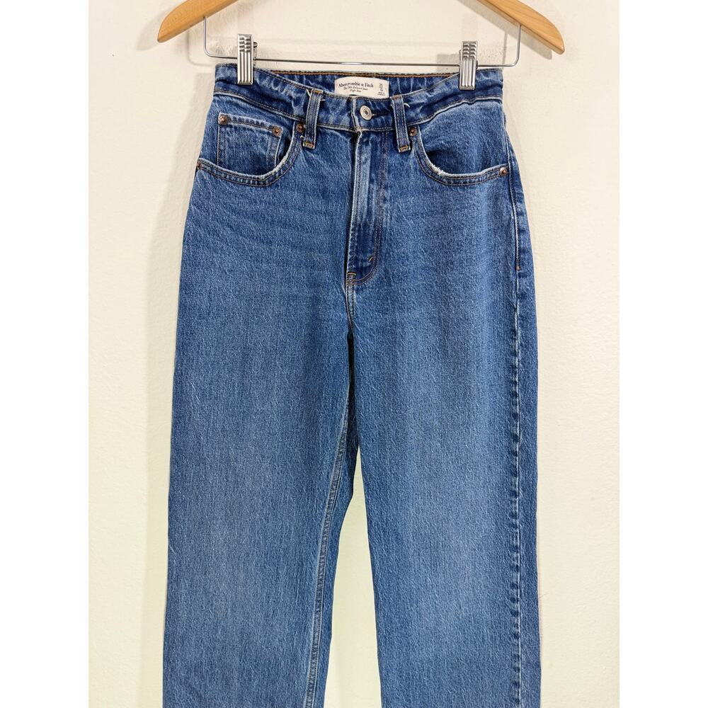 Abercrombie The 90s Relaxed Jean Curve Love High Rise Raw Hem Blue Wash 25 / 0R - Picture 4 of 11
